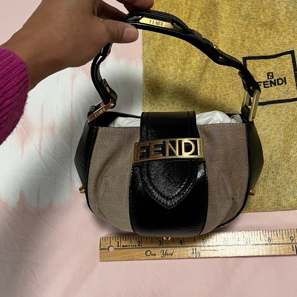 Vintage Fendi Black and Brown Logo Handbag - Picture 12 of 12